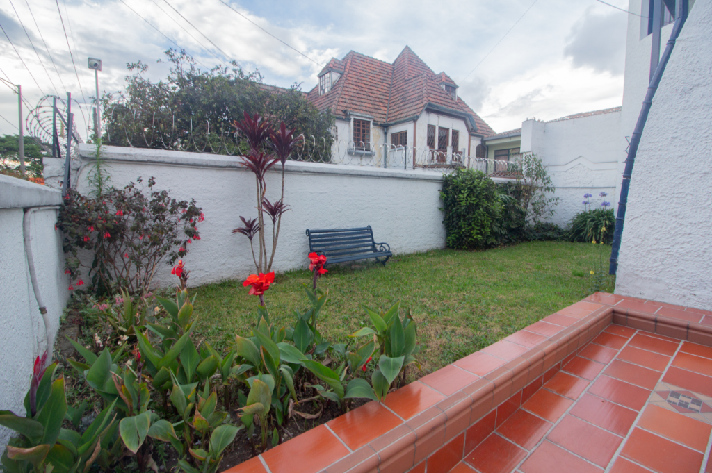 Casa de 6 alcobas en venta en Mariscal Sucre, Bogotá, 351 m² · foto 18 de 20