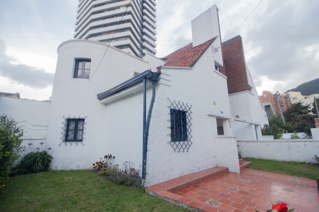 Casa de 6 alcobas en venta en Mariscal Sucre, Bogotá, 351 m² · foto 19 de 20