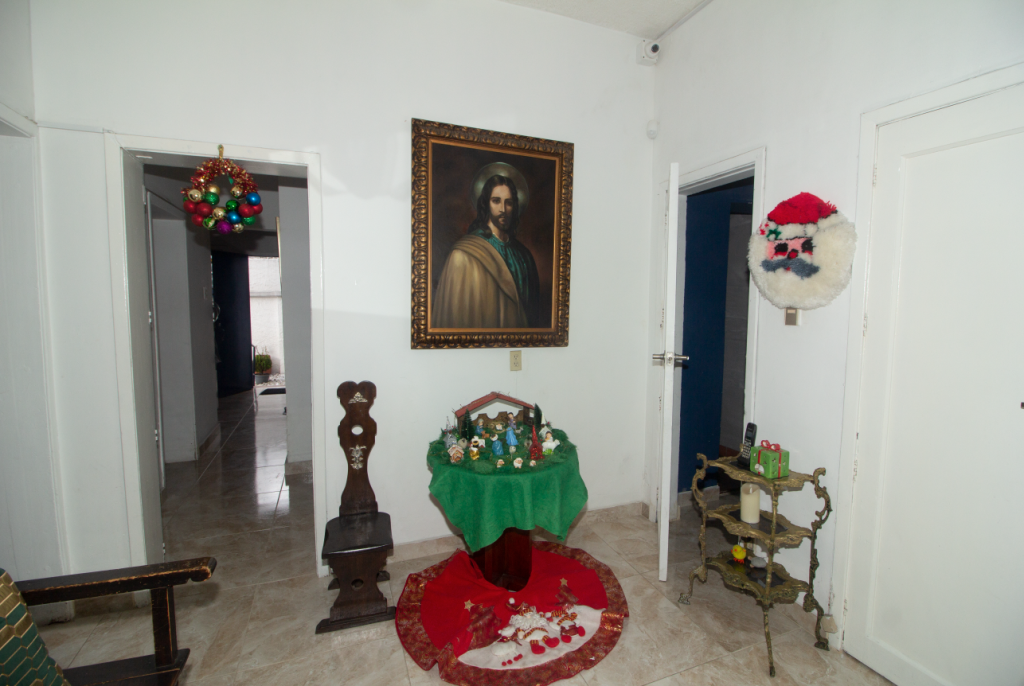 Casa de 6 alcobas en venta en Mariscal Sucre, Bogotá, 351 m² · foto 2 de 20
