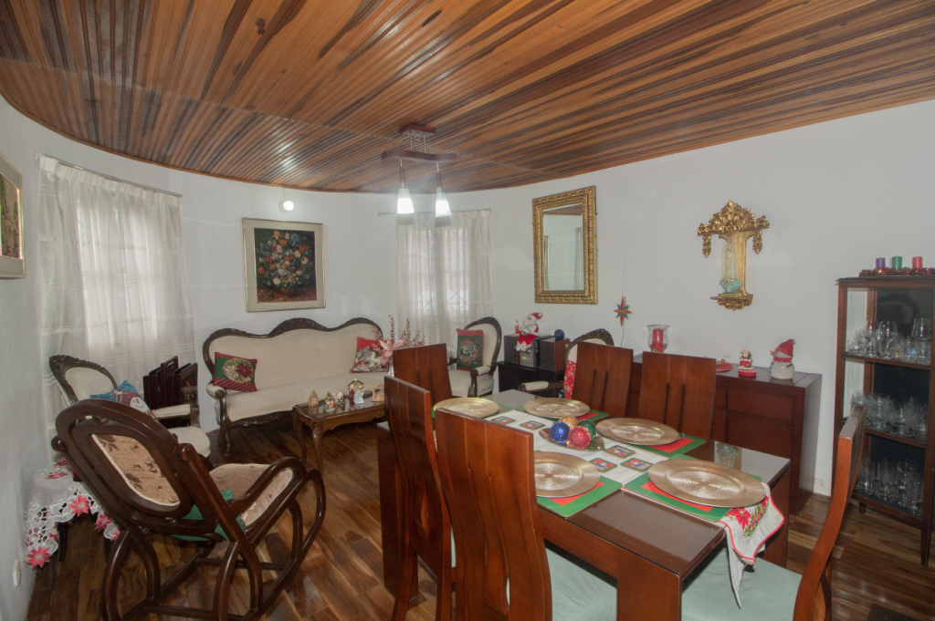 Casa de 6 alcobas en venta en Mariscal Sucre, Bogotá, 351 m² · foto 5 de 20