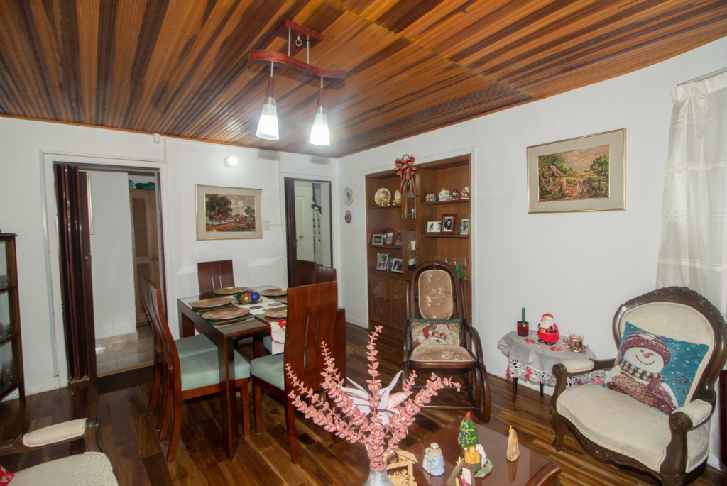 Casa de 6 alcobas en venta en Mariscal Sucre, Bogotá, 351 m² · foto 6 de 20