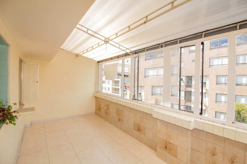 Apartamento de 2 alcobas en venta en Chico Navarra, Bogotá, 148 m² · foto 16 de 24