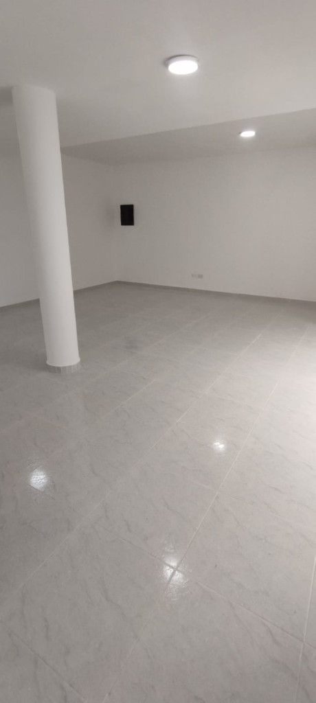 Local en venta en Santa Fe, Bogotá, 52 m² · foto 3 de 12