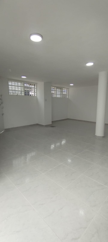 Local en venta en Santa Fe, Bogotá, 52 m² · foto 5 de 12