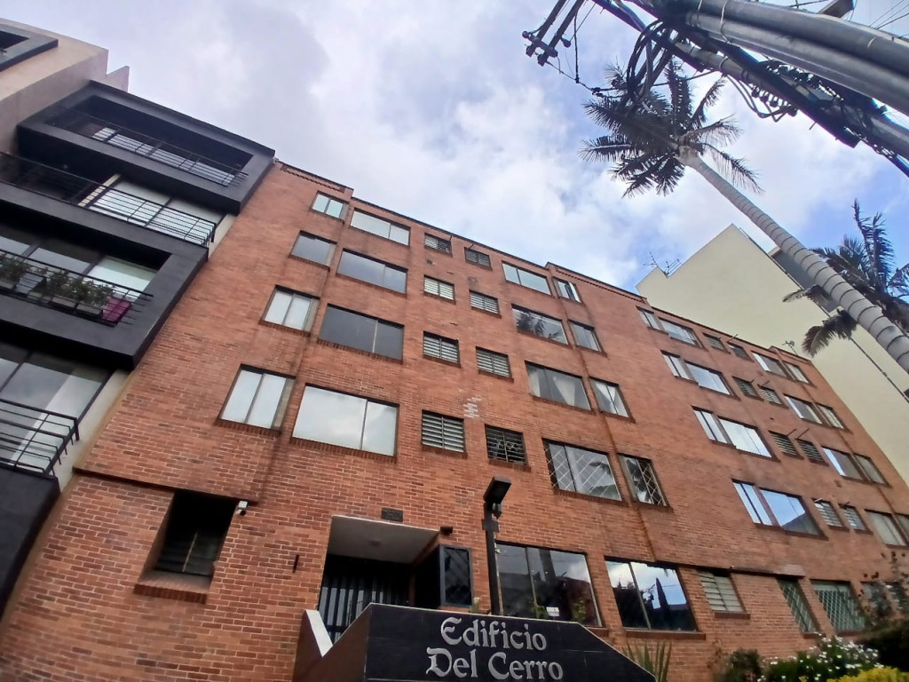 {{ ucwords(strtolower($similar['type'])) }}