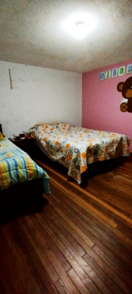 Casa de 8 alcobas en venta en La Florida, Bogotá, 334 m² · foto 15 de 22