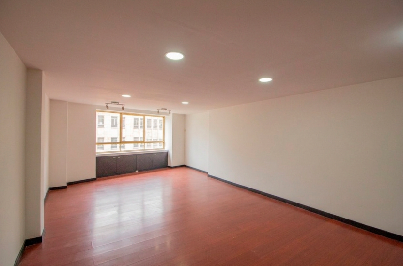Oficina en arriendo en La Catedral, Bogotá, 35 m² · foto 3 de 17