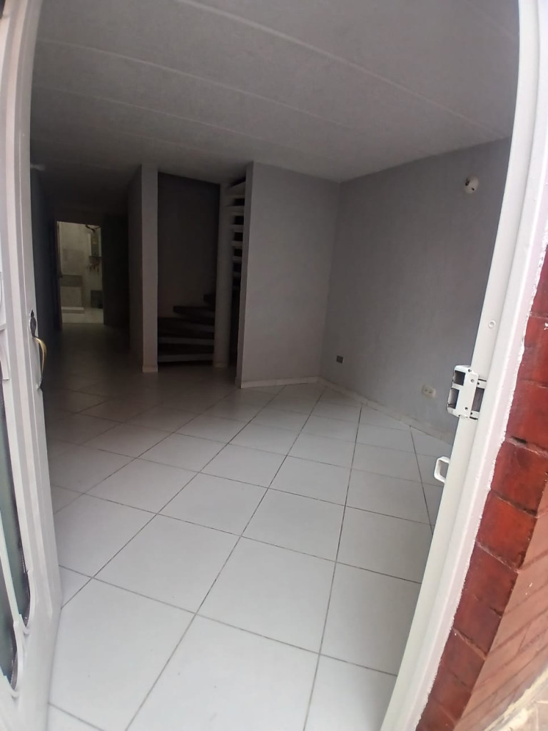 Casa de 3 alcobas en arriendo en Urb. Balmoral Ii, Bogotá, 56 m² · foto 3 de 18