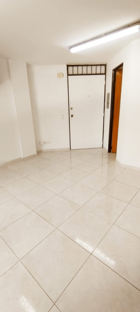 Oficina en arriendo en La Porciuncula, Bogotá, 17 m² · foto 11 de 16