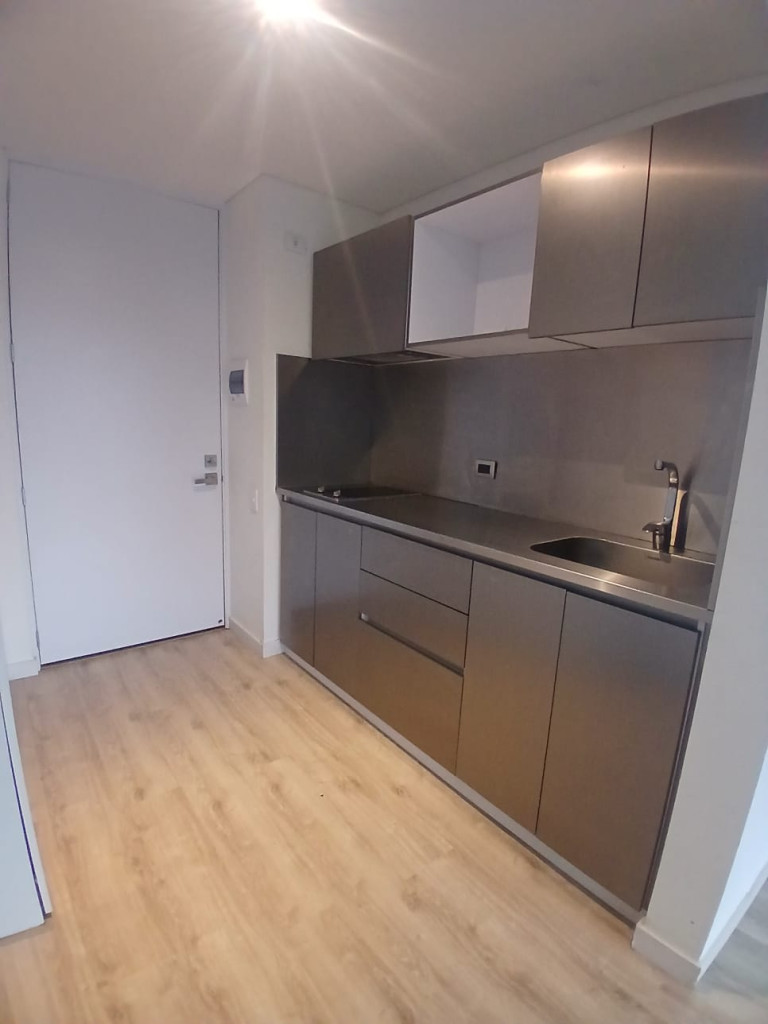 Apartaestudio en arriendo en La Perseverancia, Bogotá, 24 m² · foto 4 de 9