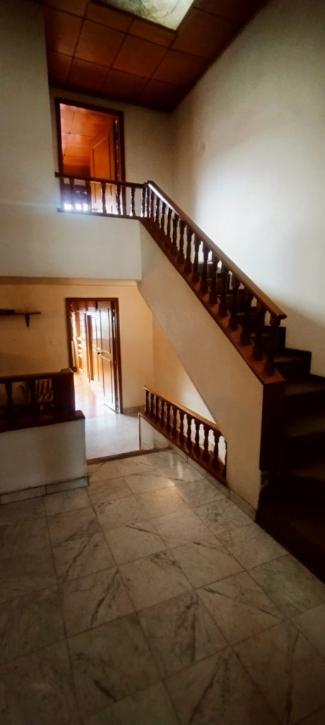 Casa de 4 alcobas en venta en Salitre, Bogotá, 208 m² · foto 2 de 16