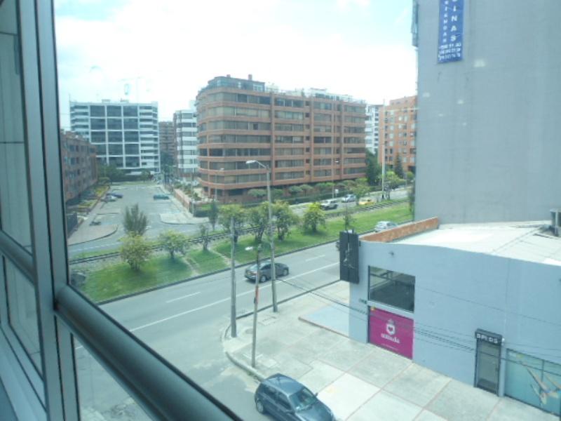 Oficina en venta en Santa Bárbara, Bogotá, 300 m² · foto 2 de 20