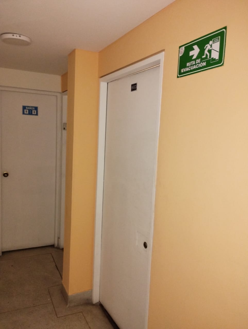 Oficina en arriendo en Las Nieves, Bogotá, 20 m² · foto 6 de 18