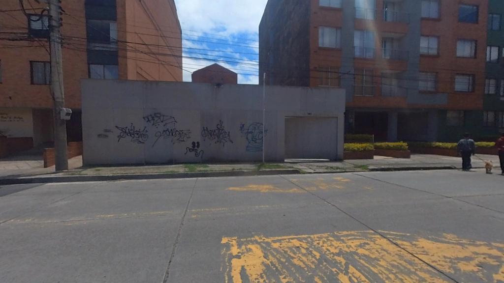 Lote en venta en Victoria Norte, Bogotá, 300 m² · foto 2 de 8