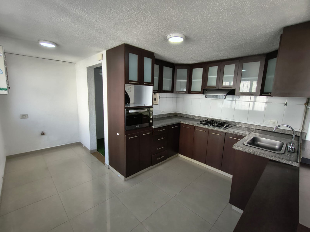 Apartamento en venta en Normandía, Bogotá · foto 5 de 24