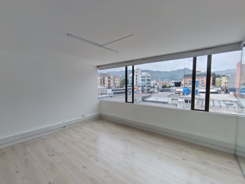 Oficina en arriendo en San Patricio, Bogotá, 92 m² · foto 6 de 10