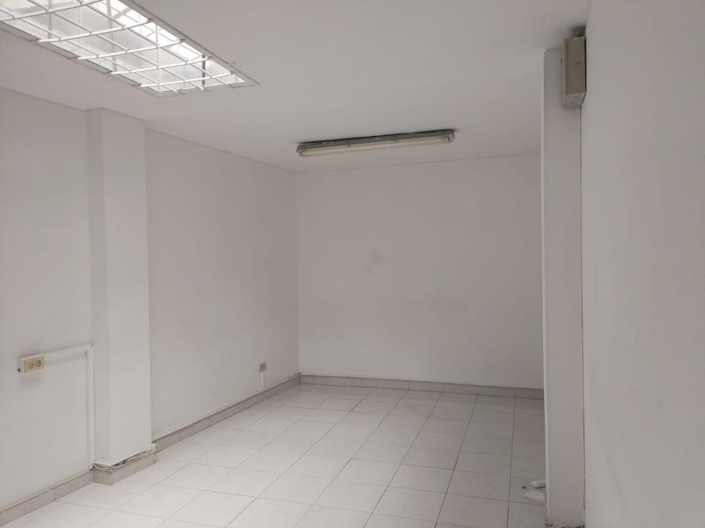 Oficina en arriendo en Chapinero Central, Bogotá, 23 m² · foto 3 de 5
