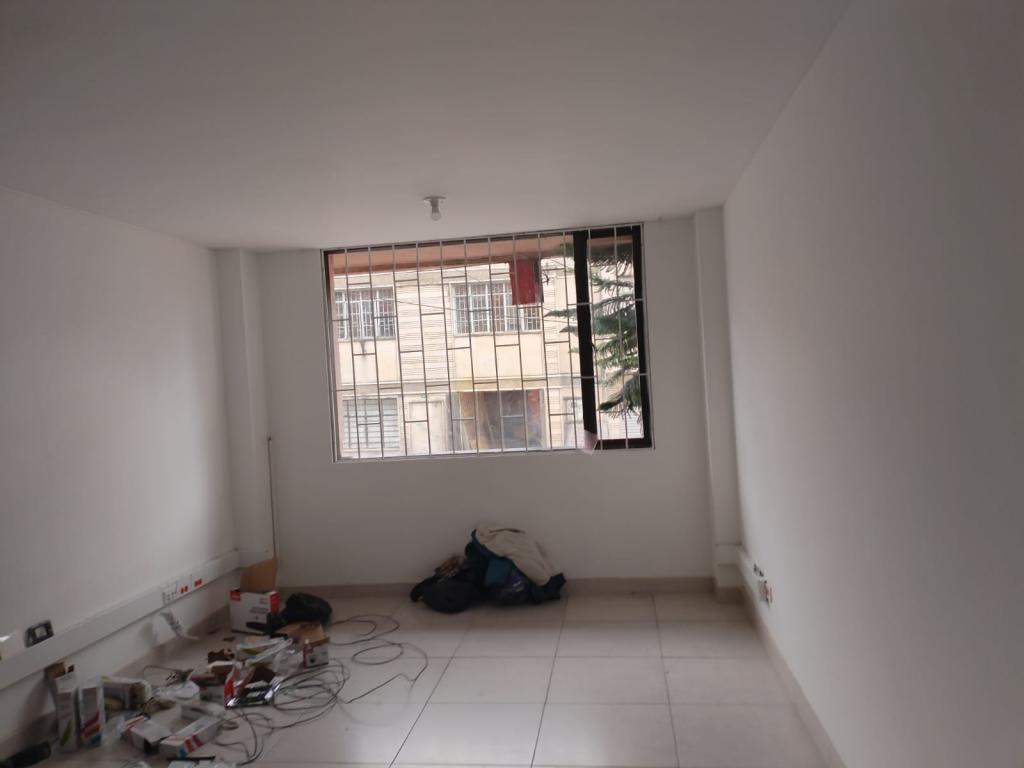Oficina en arriendo en Chapinero Central, Bogotá, 23 m² · foto 2 de 5