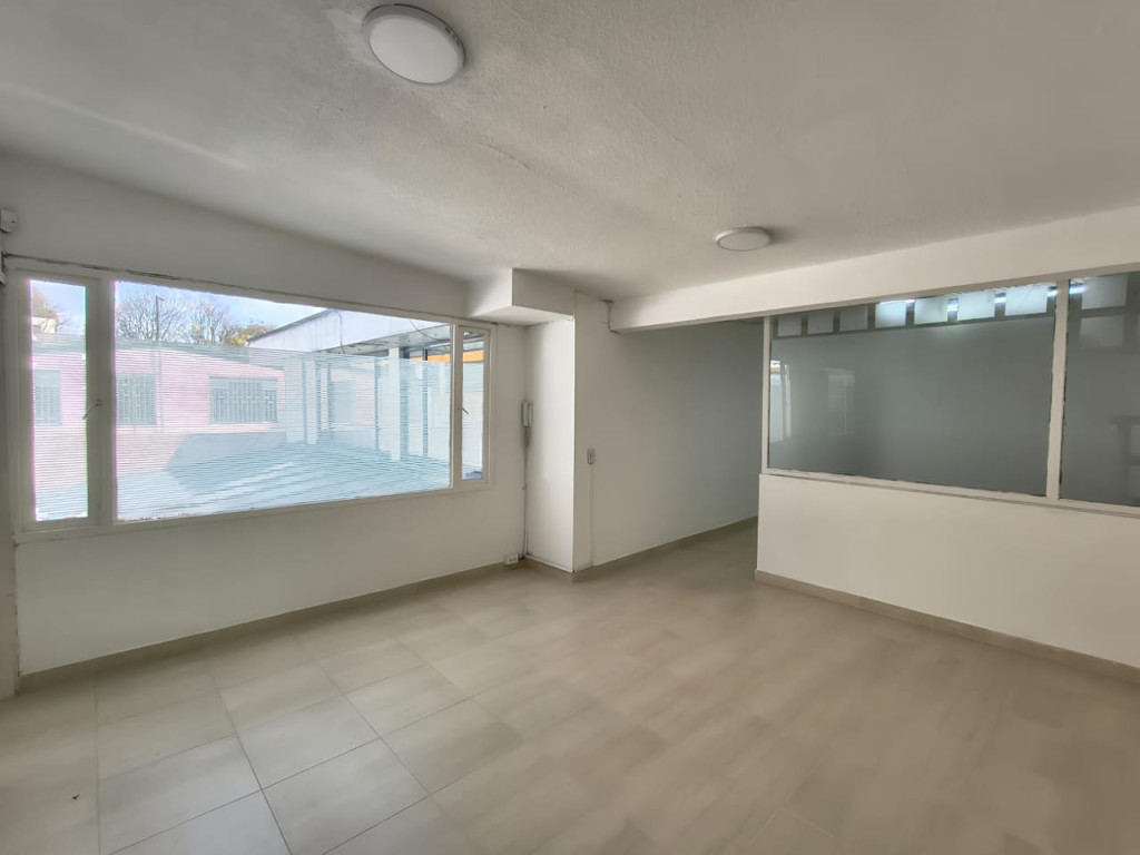 Oficina en arriendo en La Castellana, Bogotá, 52 m² · foto 10 de 17