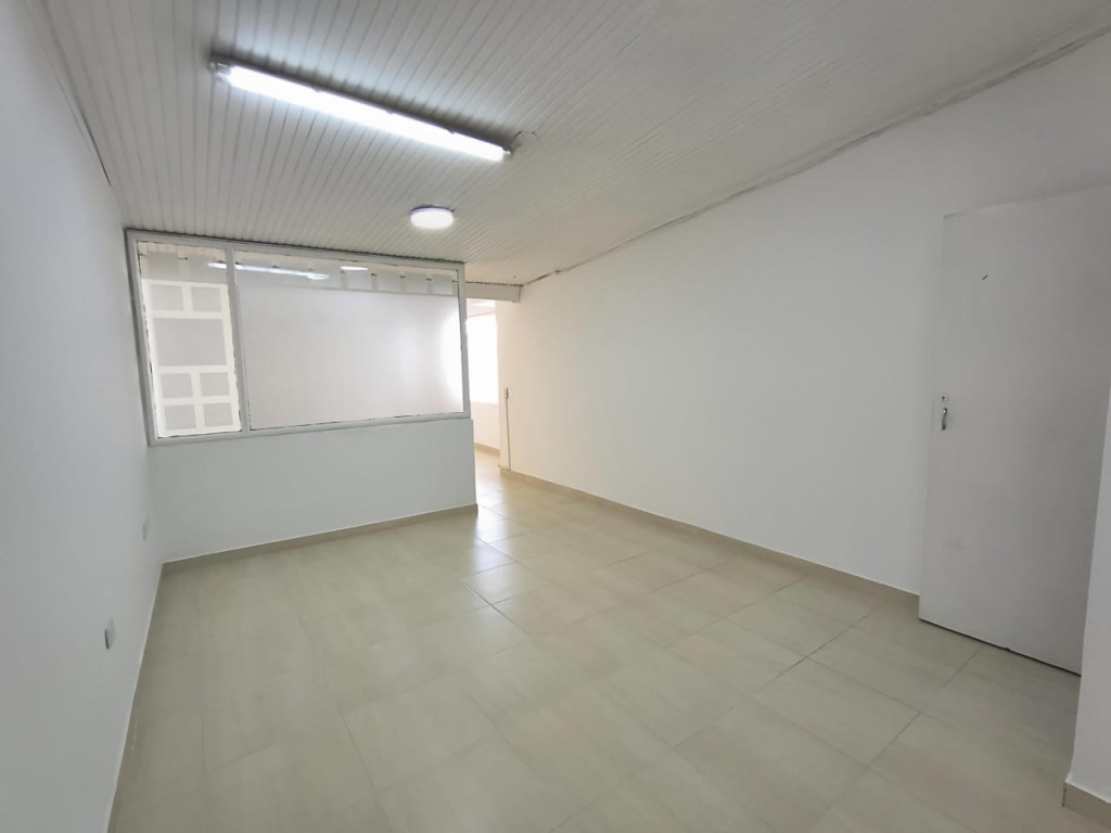 Oficina en arriendo en La Castellana, Bogotá, 52 m² · foto 7 de 17