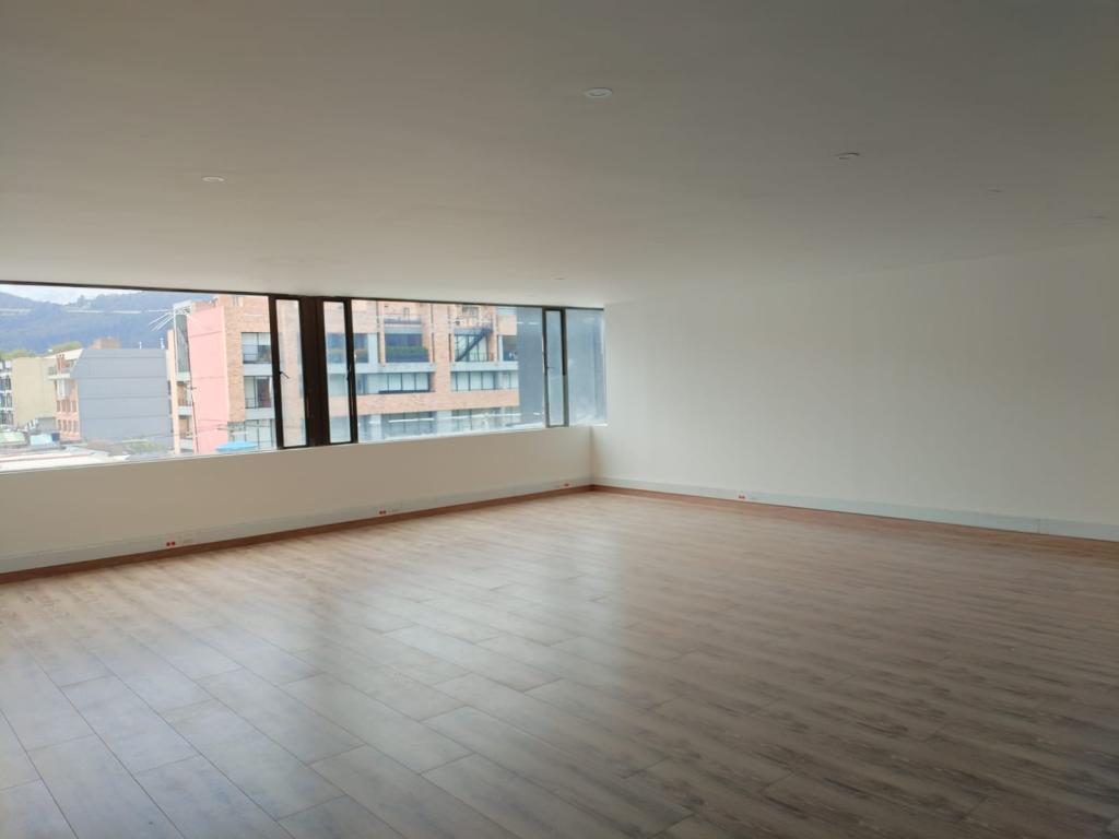 Oficina en arriendo en San Patricio, Bogotá, 69 m² · foto 3 de 11