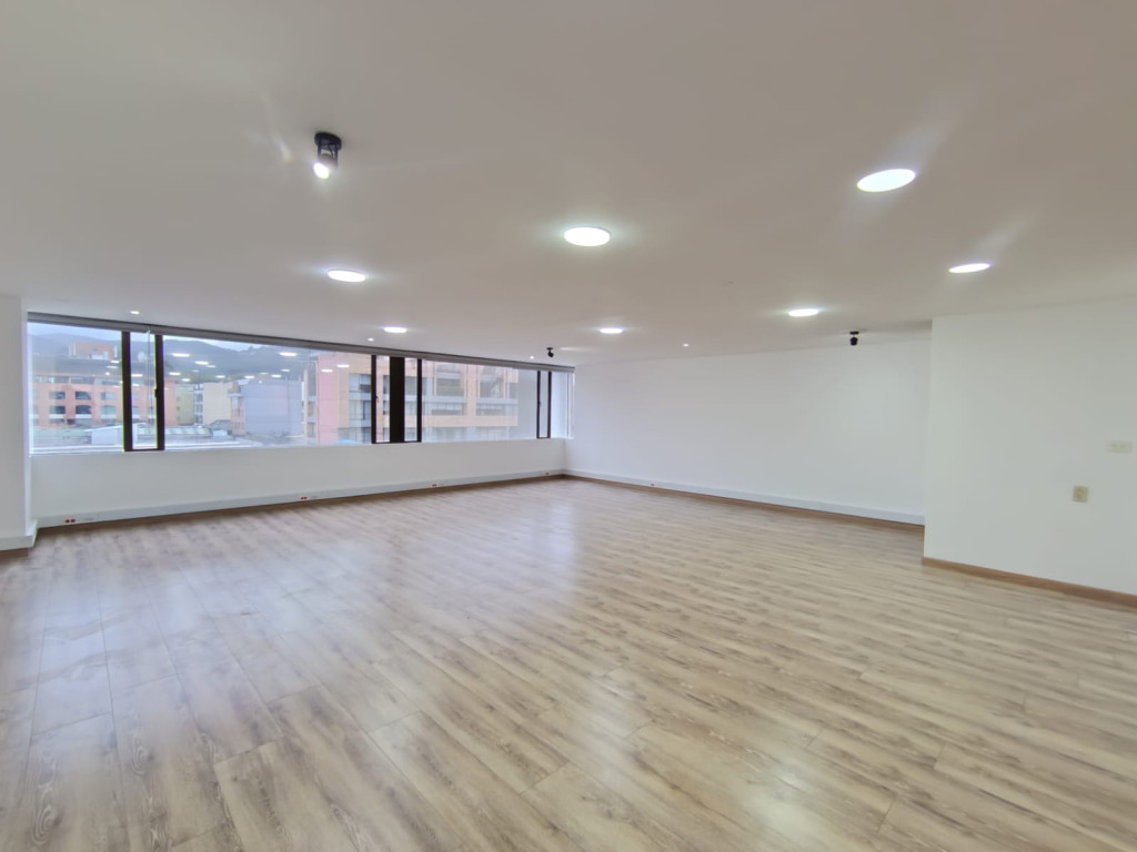 Oficina en arriendo en San Patricio, Bogotá, 69 m² · foto 8 de 11