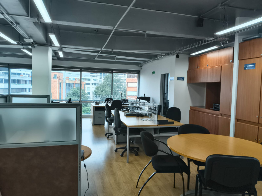 Oficina en arriendo en Santa Barbara Alta, Bogotá, 116 m² · foto 8 de 24