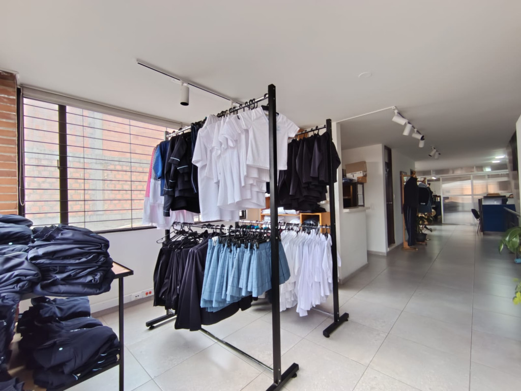 Edificio en venta en San José Del Prado, Bogotá, 580 m² · foto 4 de 19