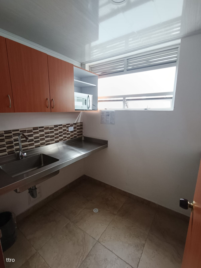 Oficina en venta en La Candelaria, Bogotá, 24 m² · foto 10 de 11
