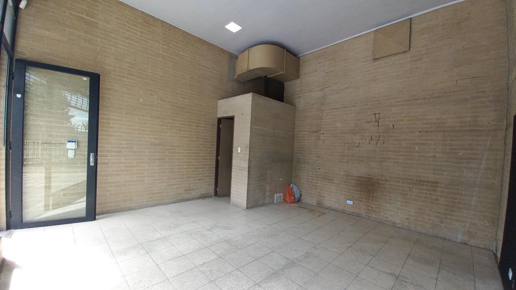 Local en venta en Mandalay, Bogotá, 23 m² · foto 3 de 6