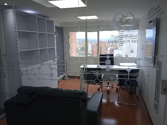 Oficina en venta en La Soledad, Bogotá, 241 m² · foto 12 de 21