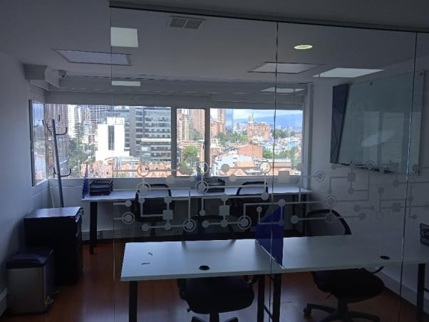 Oficina en venta en La Soledad, Bogotá, 241 m² · foto 18 de 21