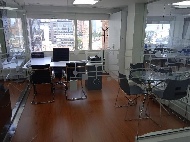 Oficina en venta en La Soledad, Bogotá, 241 m² · foto 6 de 21