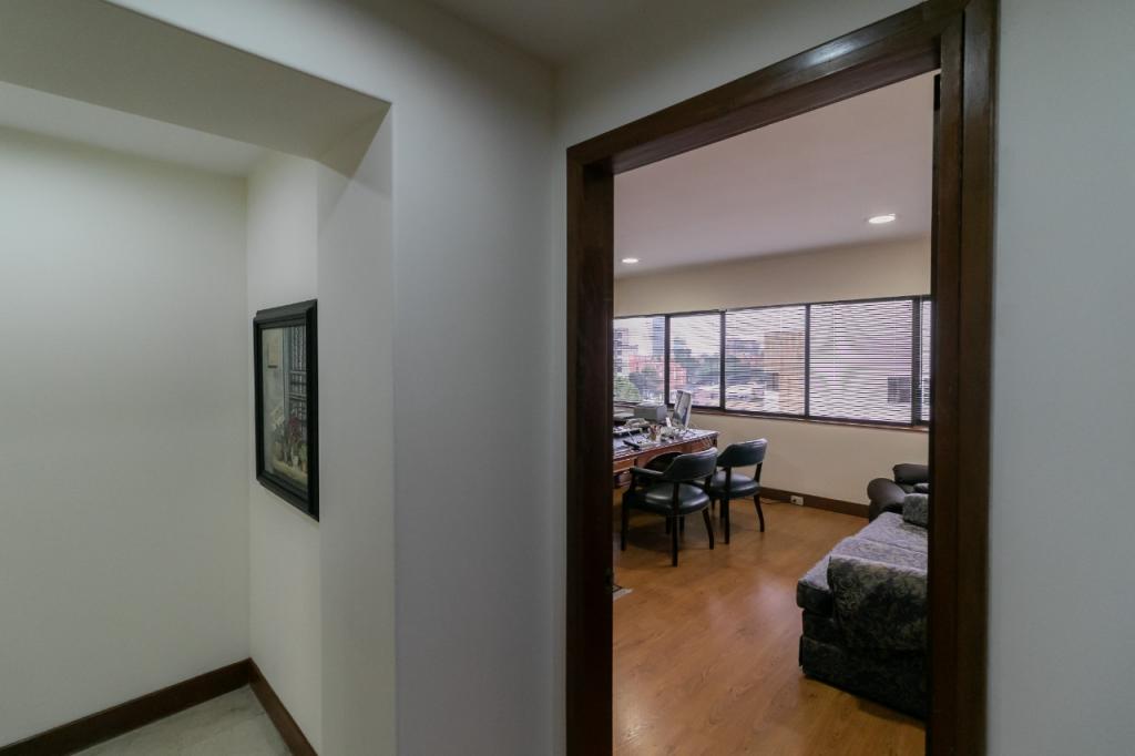 Oficina en venta en Chapinero Norte, Bogotá, 185 m² · foto 4 de 12