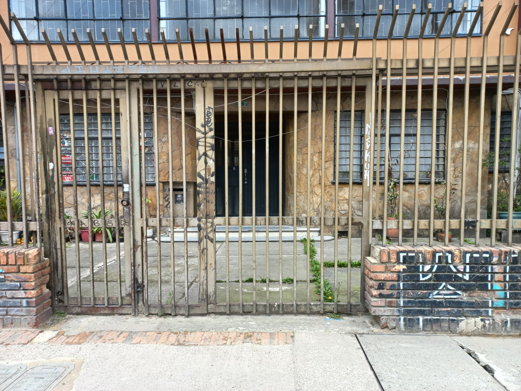 {{ ucwords(strtolower($inmueble['type'])) }}