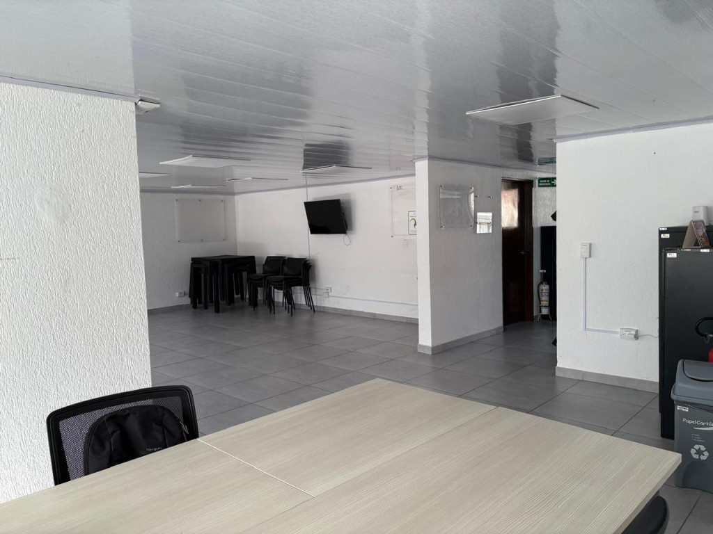 Oficina en arriendo en El Retiro, Bogotá, 217 m² · foto 13 de 23