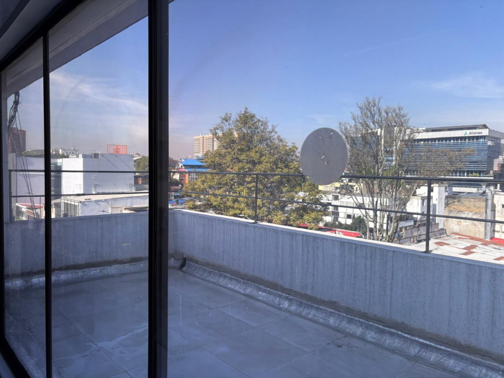 Oficina en arriendo en El Retiro, Bogotá, 217 m² · foto 8 de 23