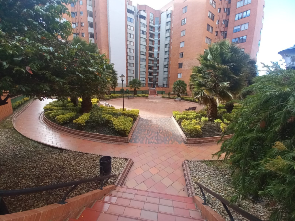Apartamento de 3 alcobas en arriendo en Quirinal, Bogotá, 86 m² · foto 2 de 24