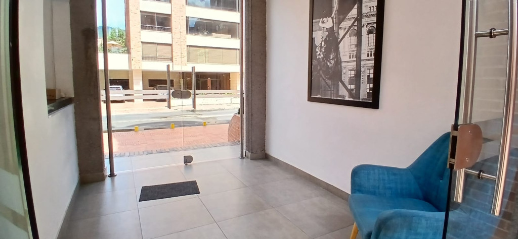 Apartamento en venta en La Carolina, Bogotá · foto 3 de 24