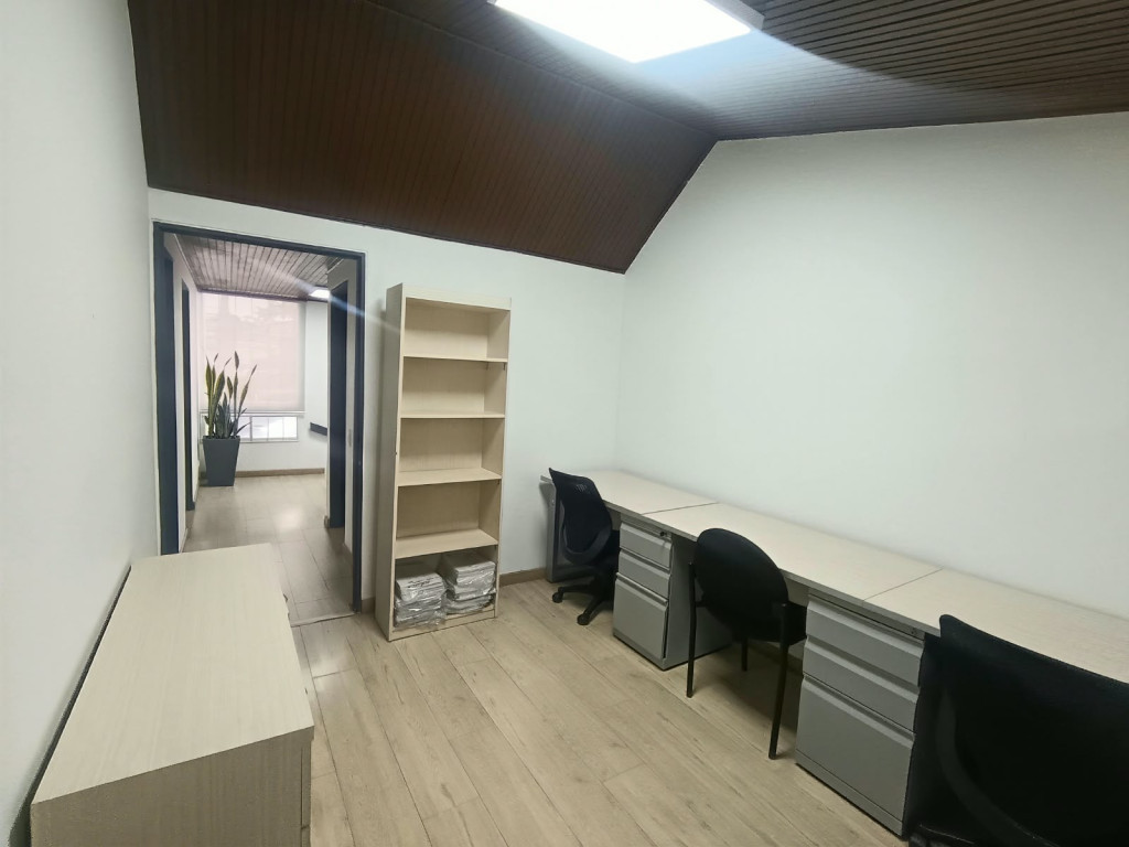Oficina en venta en Morato, Bogotá, 200 m² · foto 21 de 24