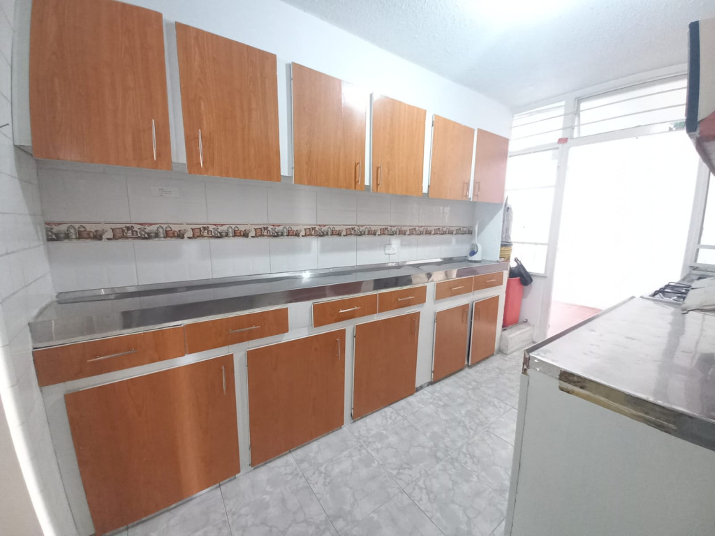 Casa de 5 alcobas en venta en Niza Norte, Bogotá, 179 m² · foto 10 de 21