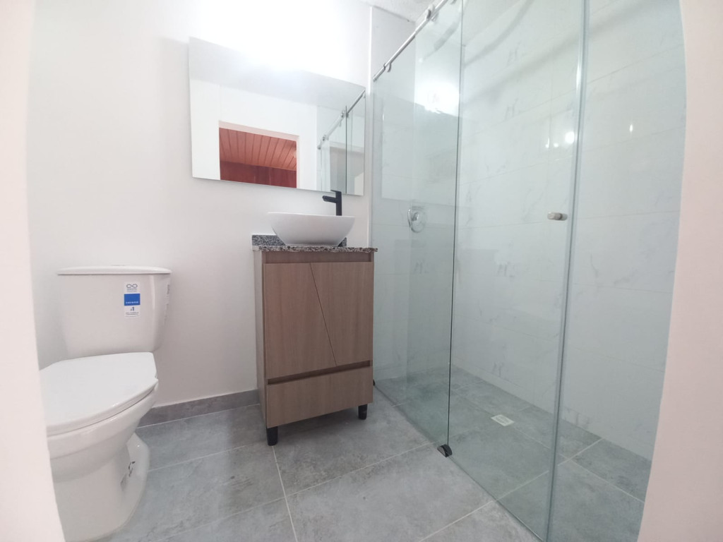 Casa de 5 alcobas en venta en Niza Norte, Bogotá, 179 m² · foto 18 de 21