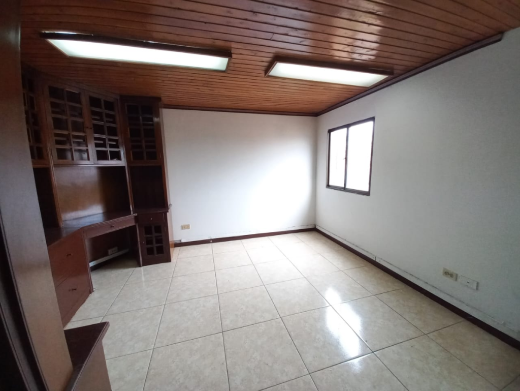 Oficina en arriendo en La Porciuncula, Bogotá, 30 m² · foto 9 de 14