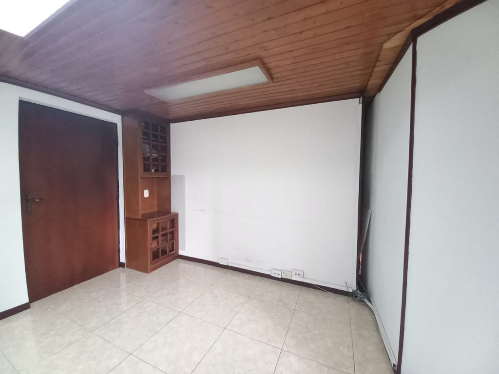 Oficina en arriendo en La Porciuncula, Bogotá, 30 m² · foto 7 de 14
