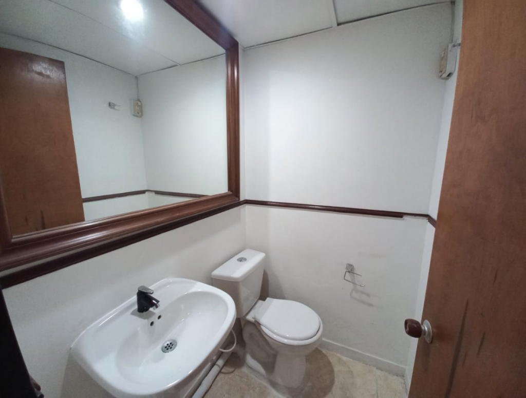 Oficina en arriendo en La Porciuncula, Bogotá, 30 m² · foto 12 de 14