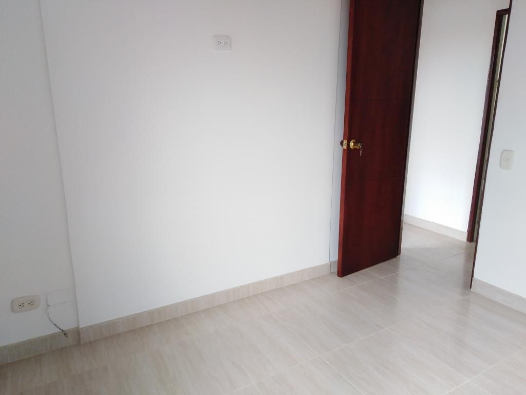 Apartamento de 3 alcobas en arriendo en Zarzamora, Bogotá, 48 m² · foto 21 de 24