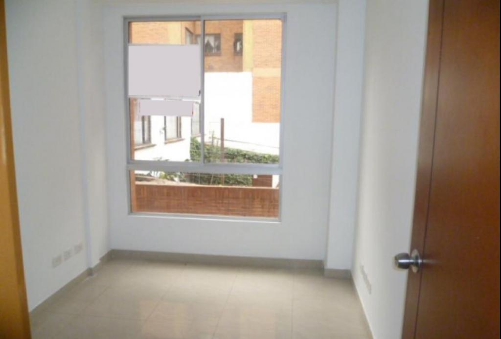 Oficina en arriendo en Puente Largo, Bogotá, 12 m² · foto 6 de 8