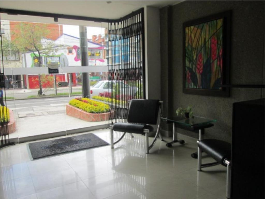 Oficina en arriendo en Puente Largo, Bogotá, 12 m² · foto 3 de 8