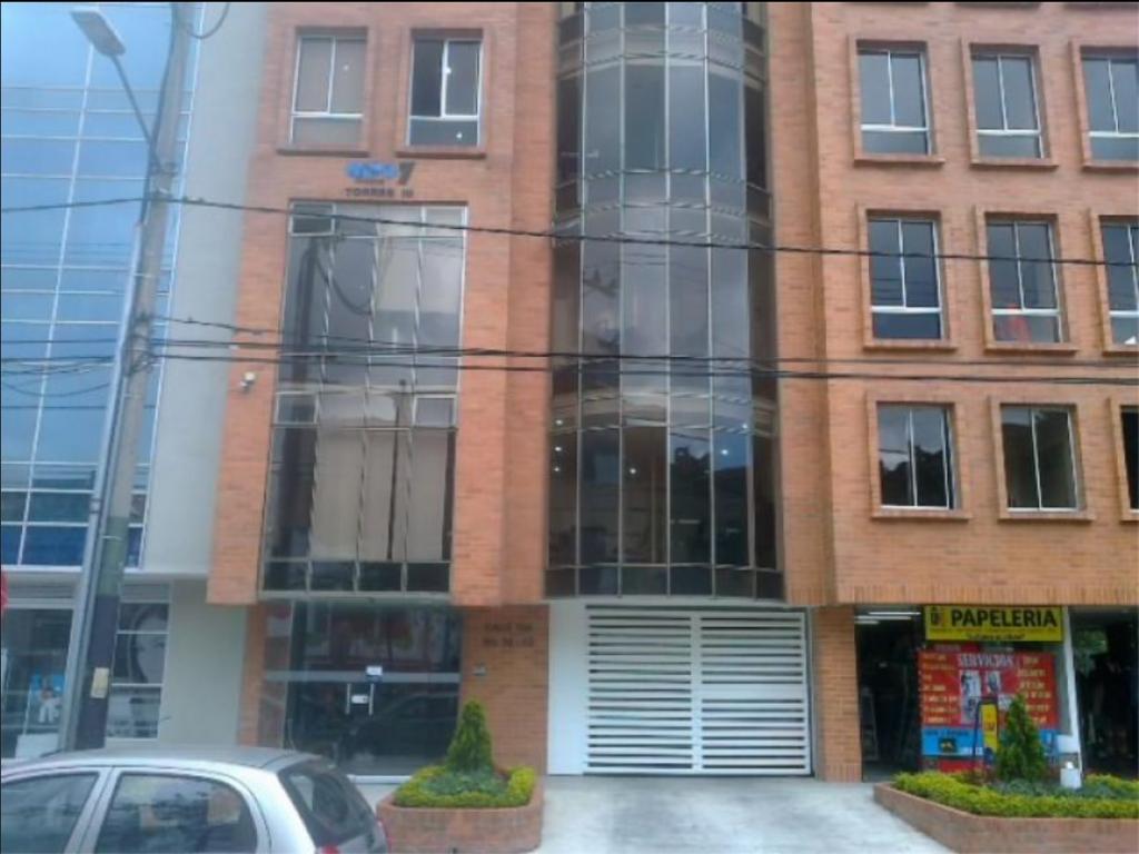 Oficina en venta en Puente Largo, Bogotá, 12 m² · foto 2 de 10