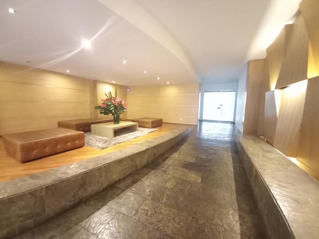 Apartamento de 3 alcobas en arriendo en Chico, Bogotá, 182 m² · foto 4 de 24
